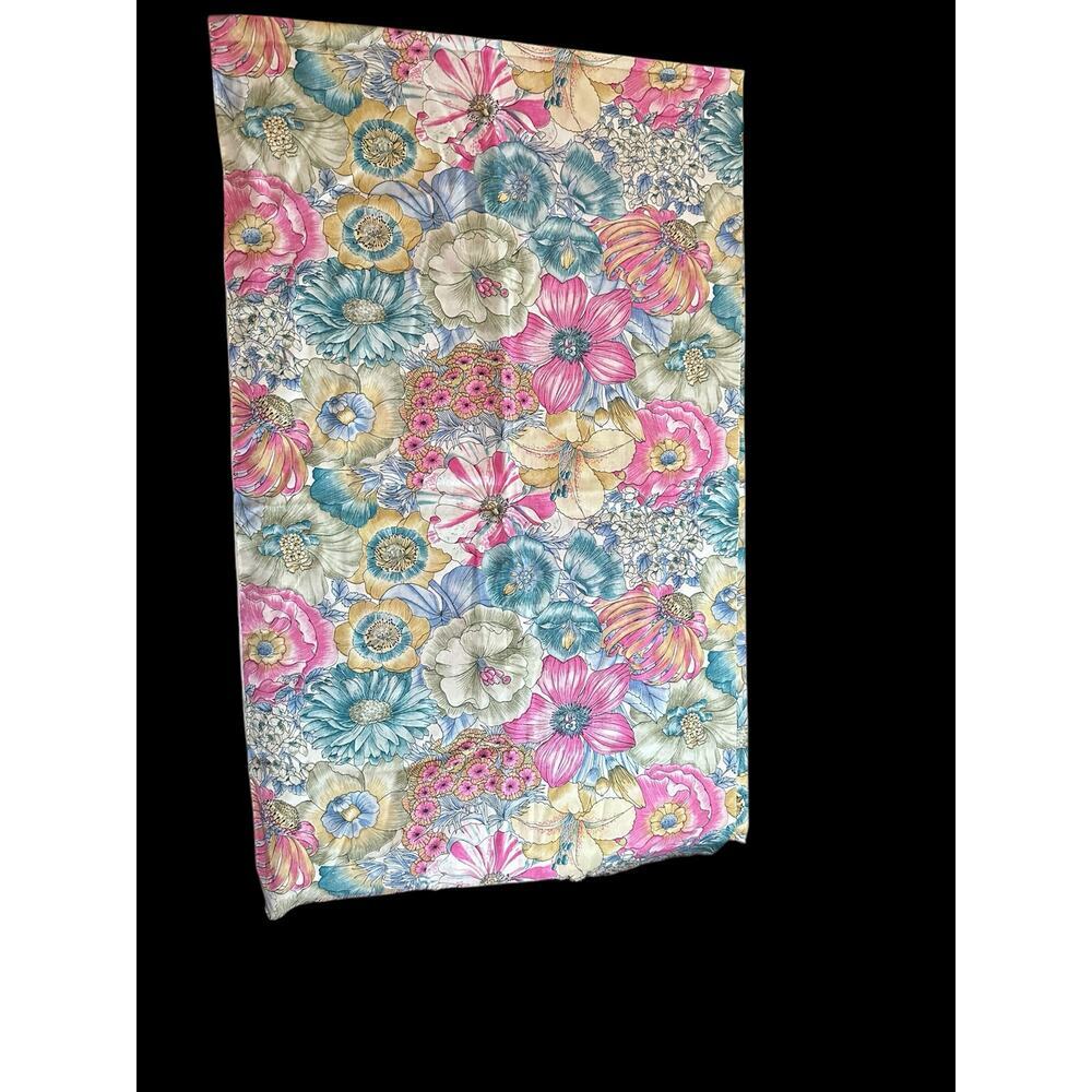 Cranston floral fabric 44” x 72”